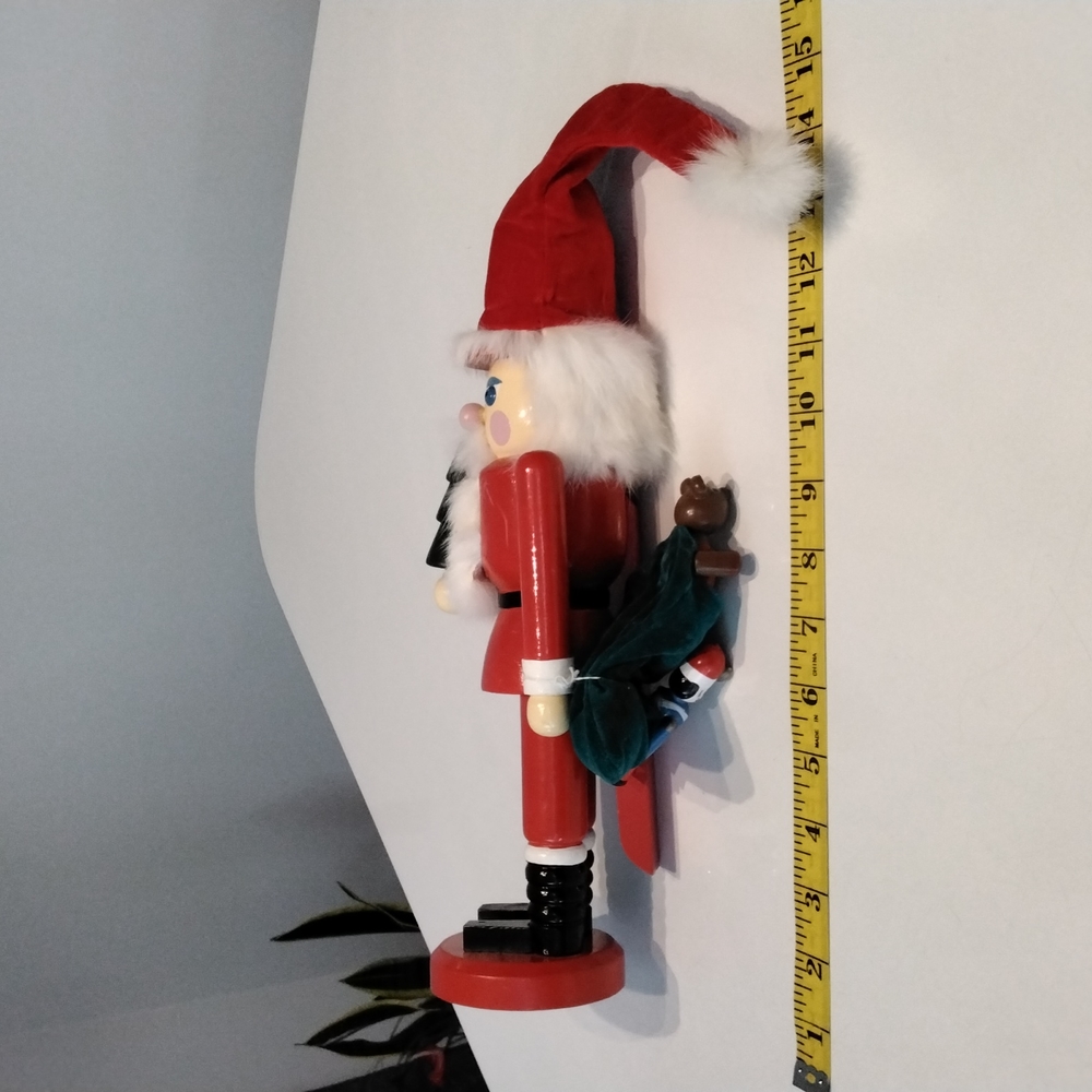 15" Santa Nutcracker - Picture 8 of 8